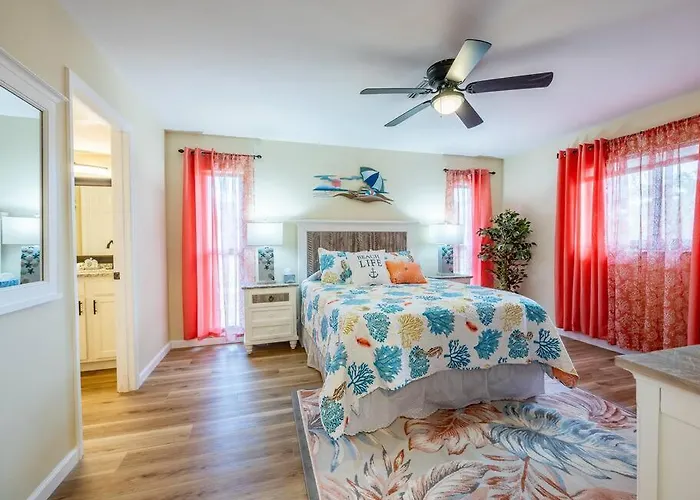 Englewood, Manasota Keys - 2 Bedroom Luxury Villa, Pool, Game Room, 6 Min To Beaches Next To Canal