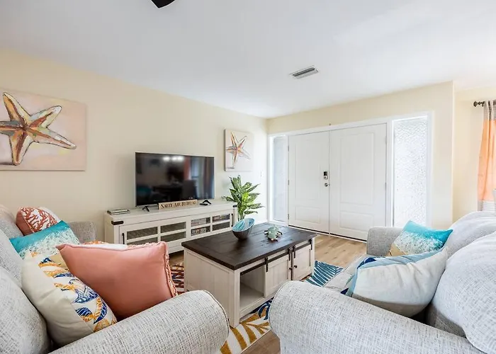 Englewood, Manasota Keys - 2 Bedroom Luxury Villa, Pool, Game Room, 6 Min To Beaches Next To Canal