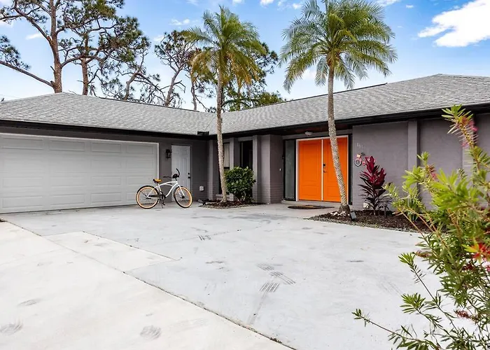 Englewood, Manasota Keys - 2 Bedroom Luxury Villa, Pool, Game Room, 6 Min To Beaches Next To Canal