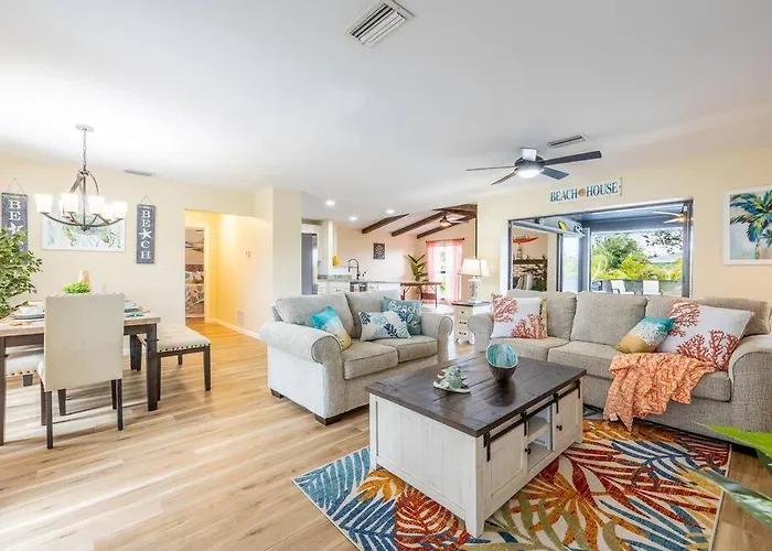 Englewood, Manasota Keys - 2 Bedroom Luxury Villa, Pool, Game Room, 6 Min To Beaches Next To Canal