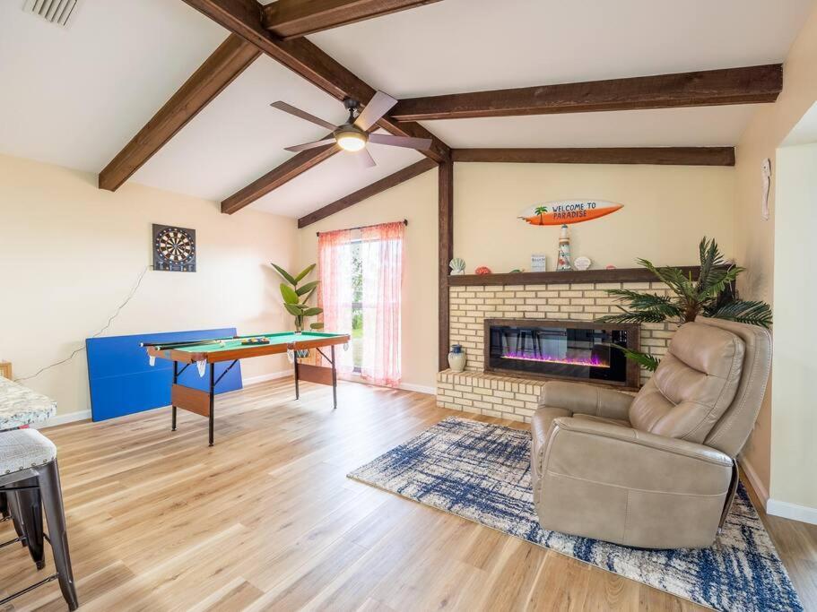 Englewood, Manasota Keys - 2 Bedroom Luxury Villa, Pool, Game Room, 6 Min To Beaches Next To Canal Villa Englewood