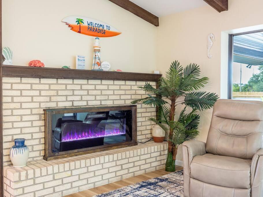 Englewood, Manasota Keys - 2 Bedroom Luxury Villa, Pool, Game Room, 6 Min To Beaches Next To Canal *