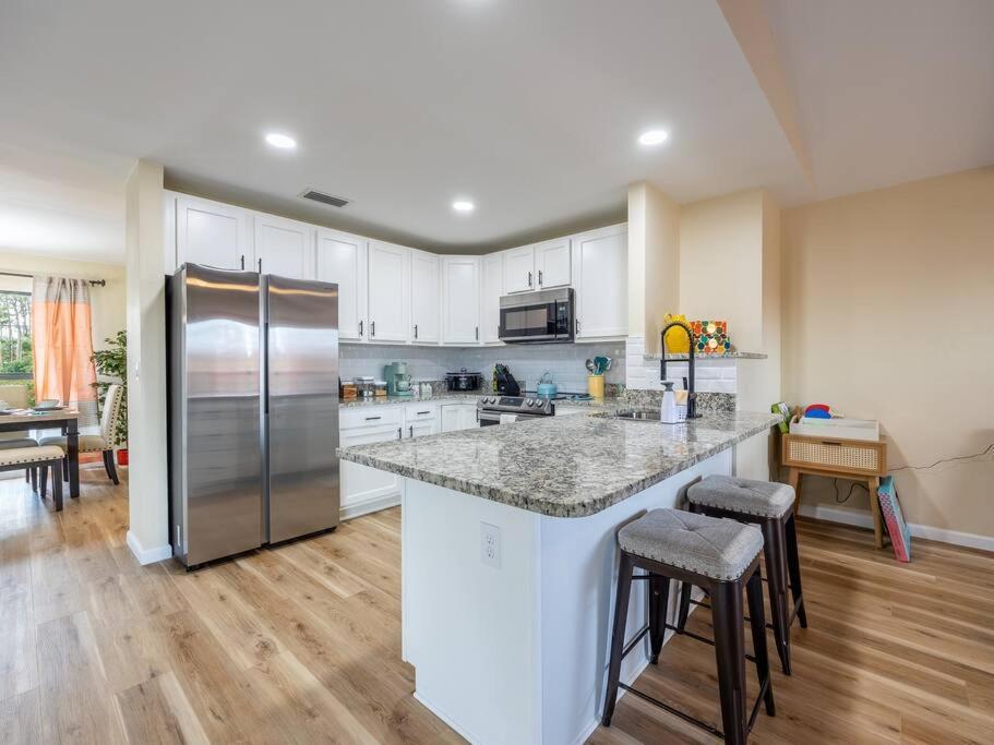 Englewood, Manasota Keys - 2 Bedroom Luxury Villa, Pool, Game Room, 6 Min To Beaches Next To Canal Englewood